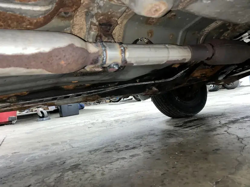 Converter and mid pipe seen from underneath