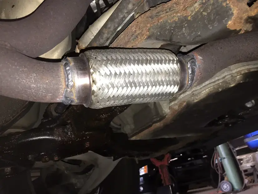 Flex section fitted into an exhaust run